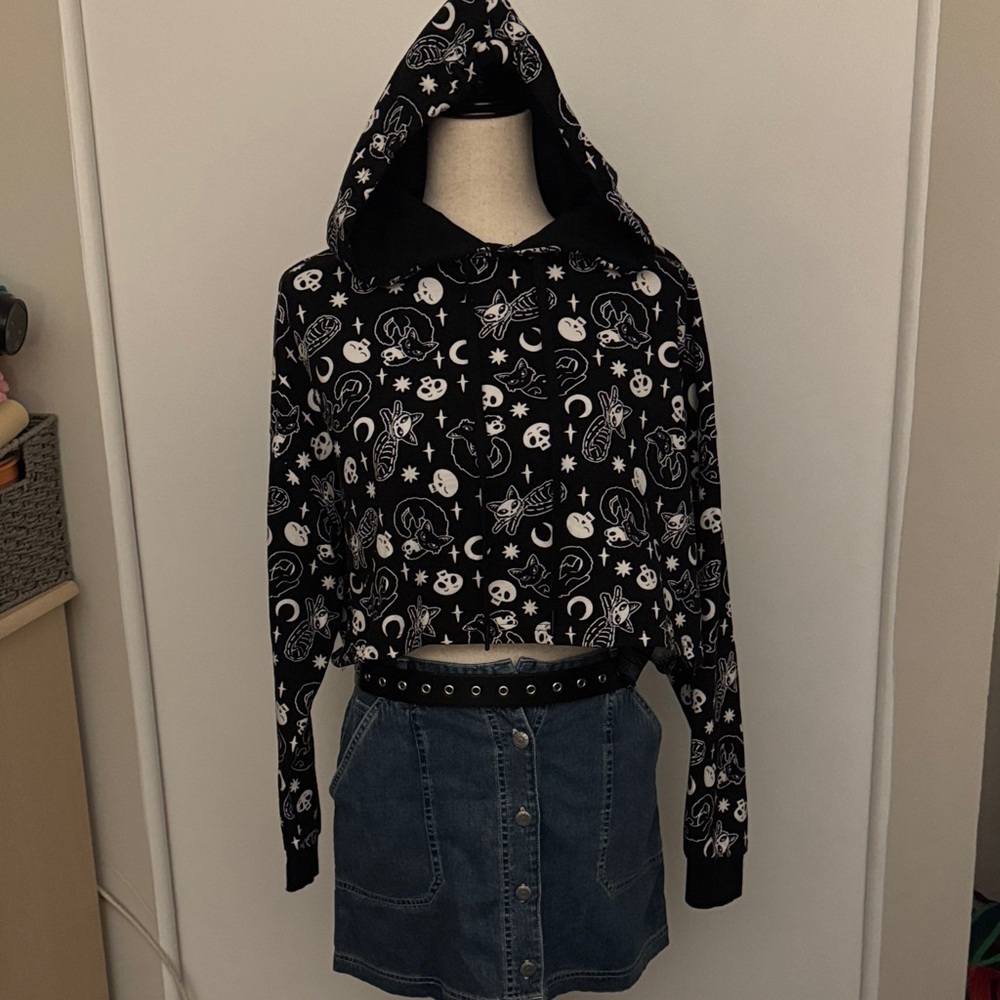 Killstar Black and White cat skull cropped Patterned Hoodie